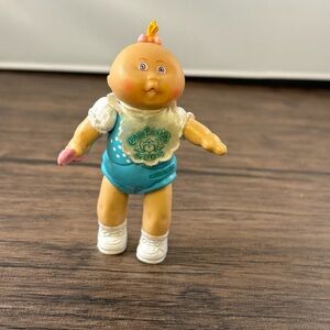 Vintage 1984 Cabbage Patch Kid Blue Baby PVC Figure 4” Blonde With‎ Spoon & Bib